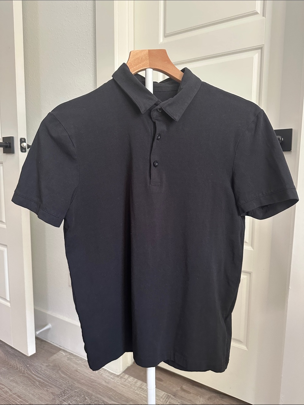 H&M Men's Slim Fit Pique Polo Shirt Solid Black Small S